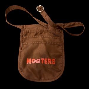 Hooters bag